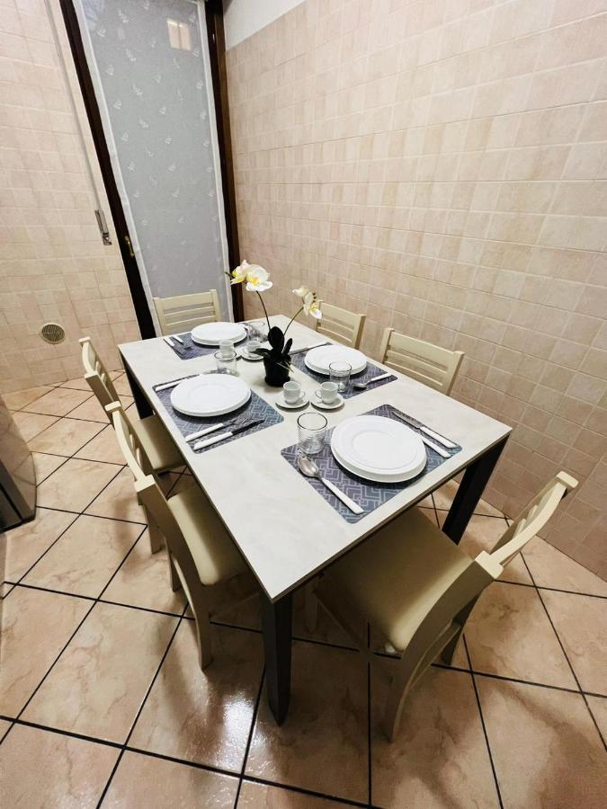 Casa Vacanza Elena 2 Verona Esterno foto