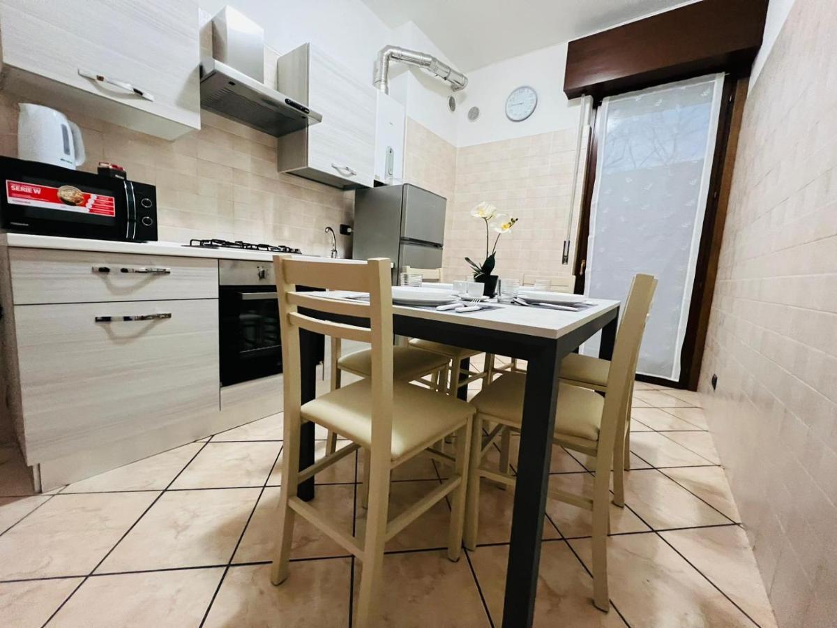 Casa Vacanza Elena 2 Verona Esterno foto