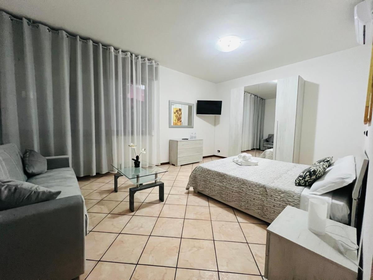 Casa Vacanza Elena 2 Verona Esterno foto
