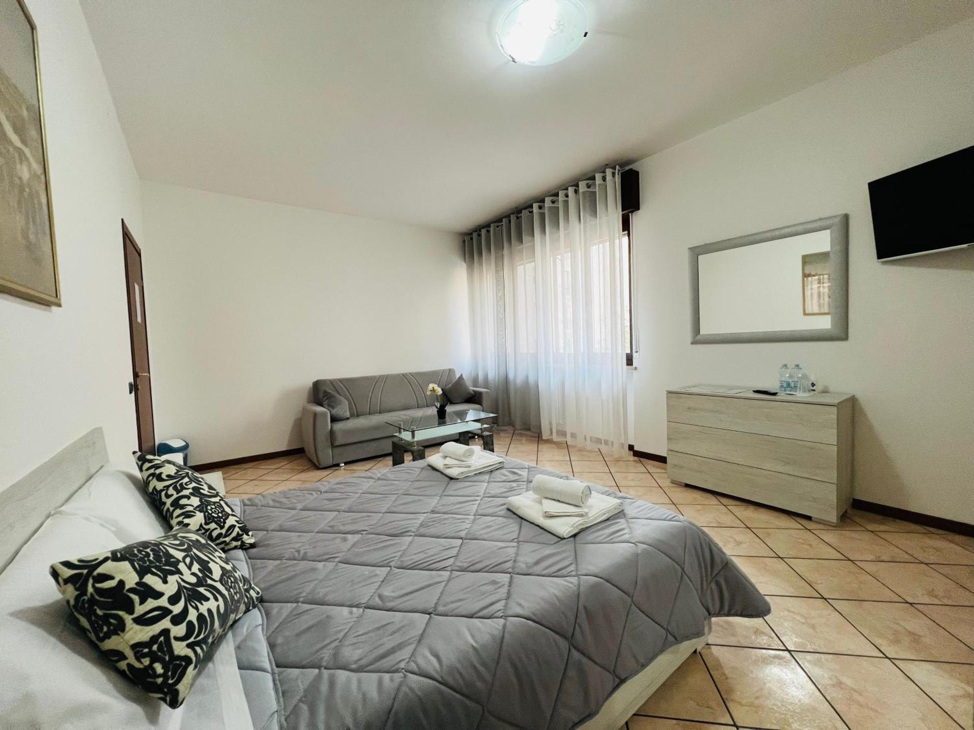 Casa Vacanza Elena 2 Verona Esterno foto